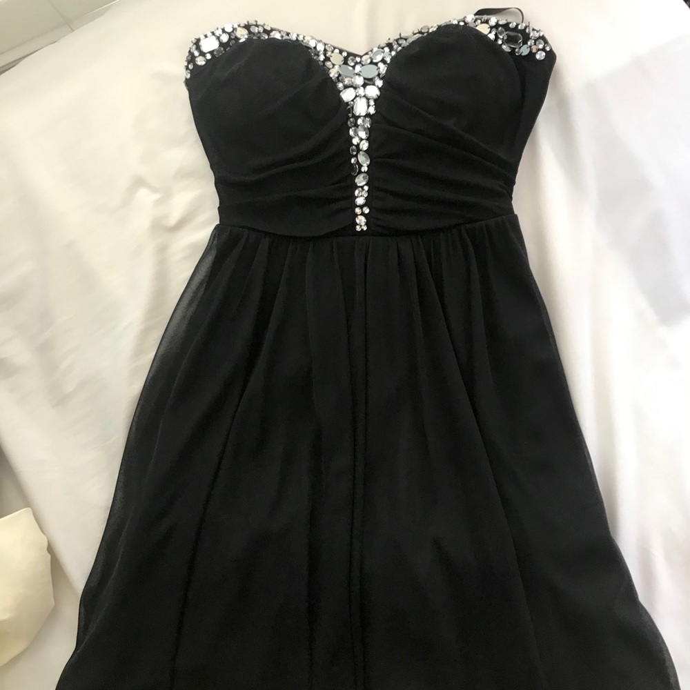 Black strapless formal dress